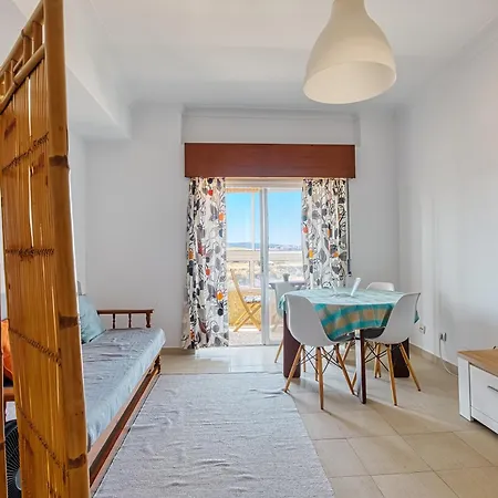 Over The Rainbow Apartamento Almada