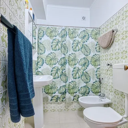 Over The Rainbow Apartman